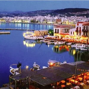 Rethymnon harbour at night