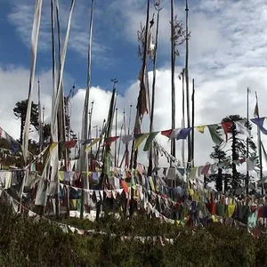 Bhutan HD - Land of the Thunderdragon - YouTube